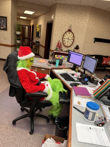 The Grinch Working Hard